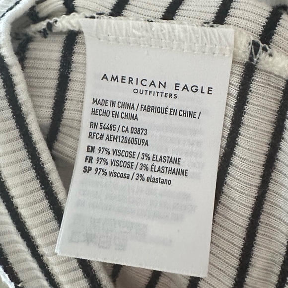 American Eagle Cropped T - Picture 4 of 4